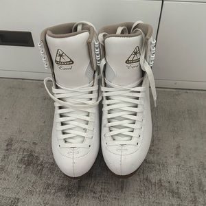 Jackson Excel Ice Skates